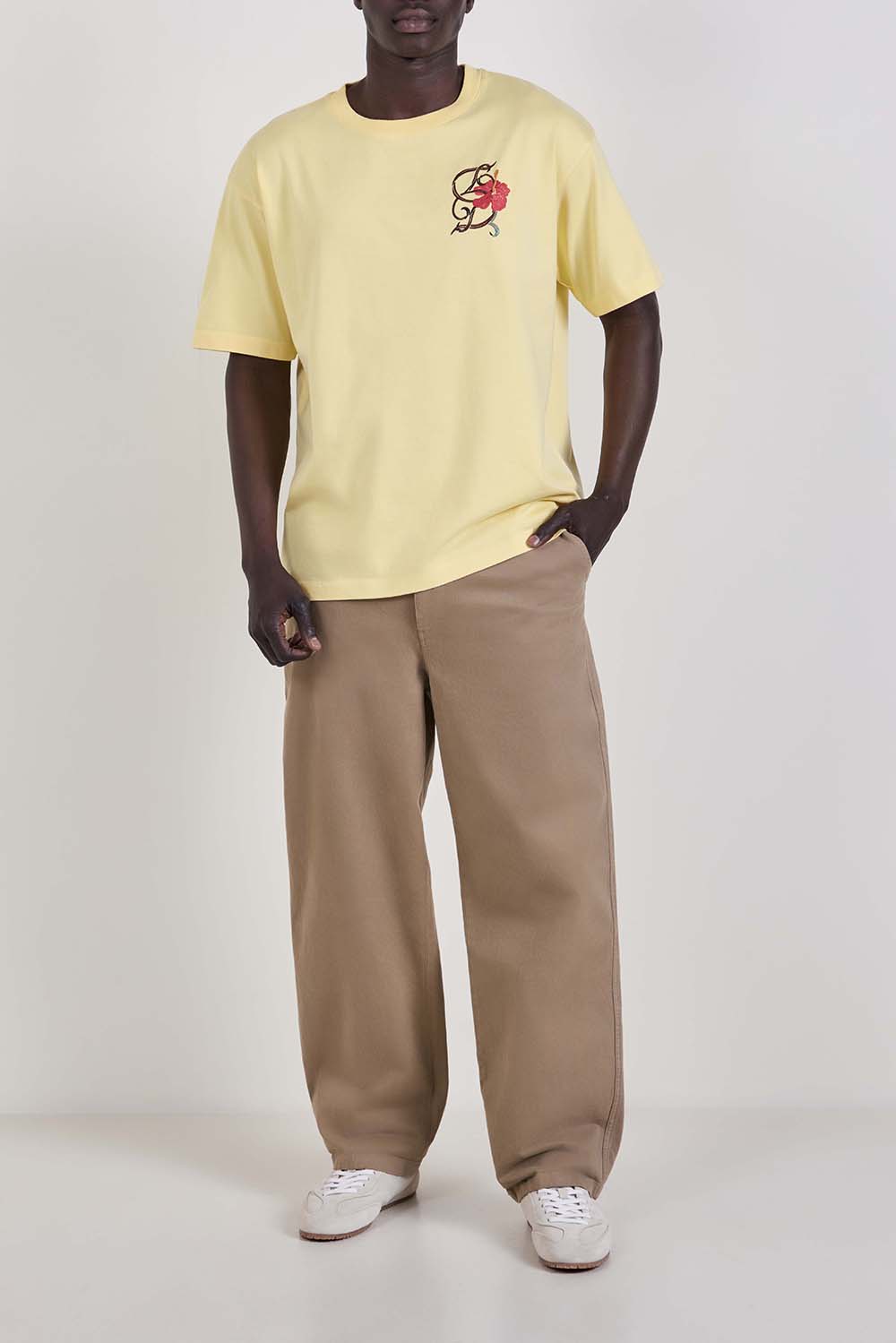 חולצת טי בגזרה ישרה